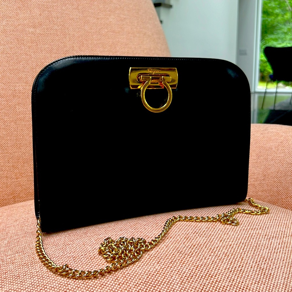FERRAGAMO Chain Shoulder Bag